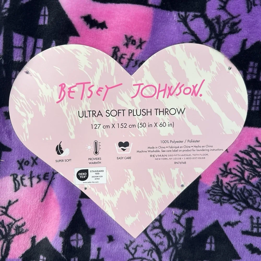 Betsey Johnson Halloween Haunted House Plush Blanket Throw Purple 50x60 NEW